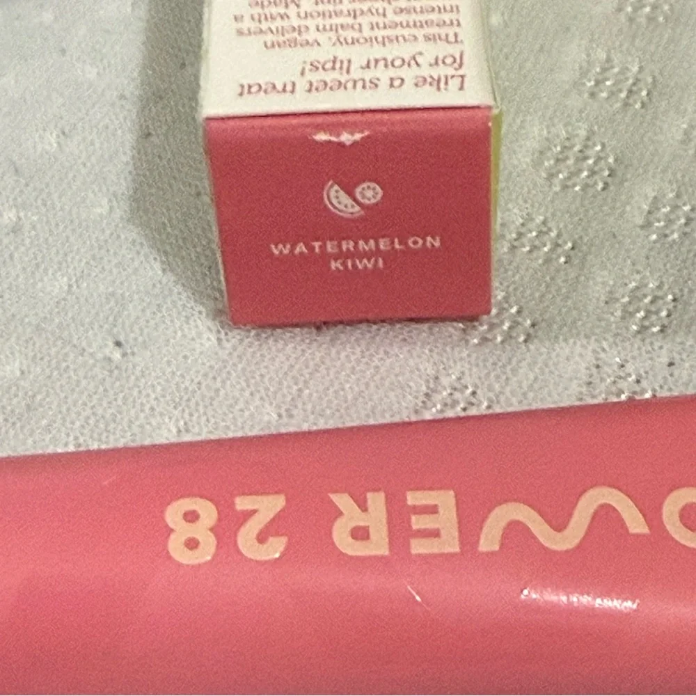 LipSoftie Tower 28 Tinted Lip Treatment in Watermelon Kiwi NWT - Picture 3 of 7